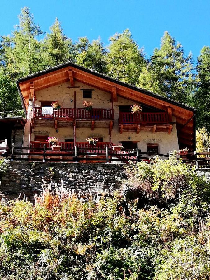 Hotel Vers Le Bois Valsavarenche Esterno foto