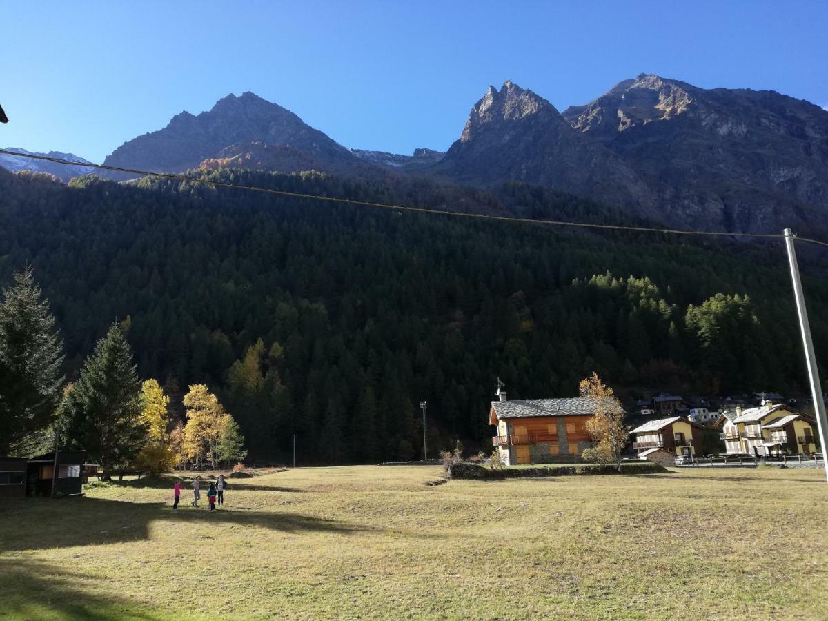 Hotel Vers Le Bois Valsavarenche Esterno foto