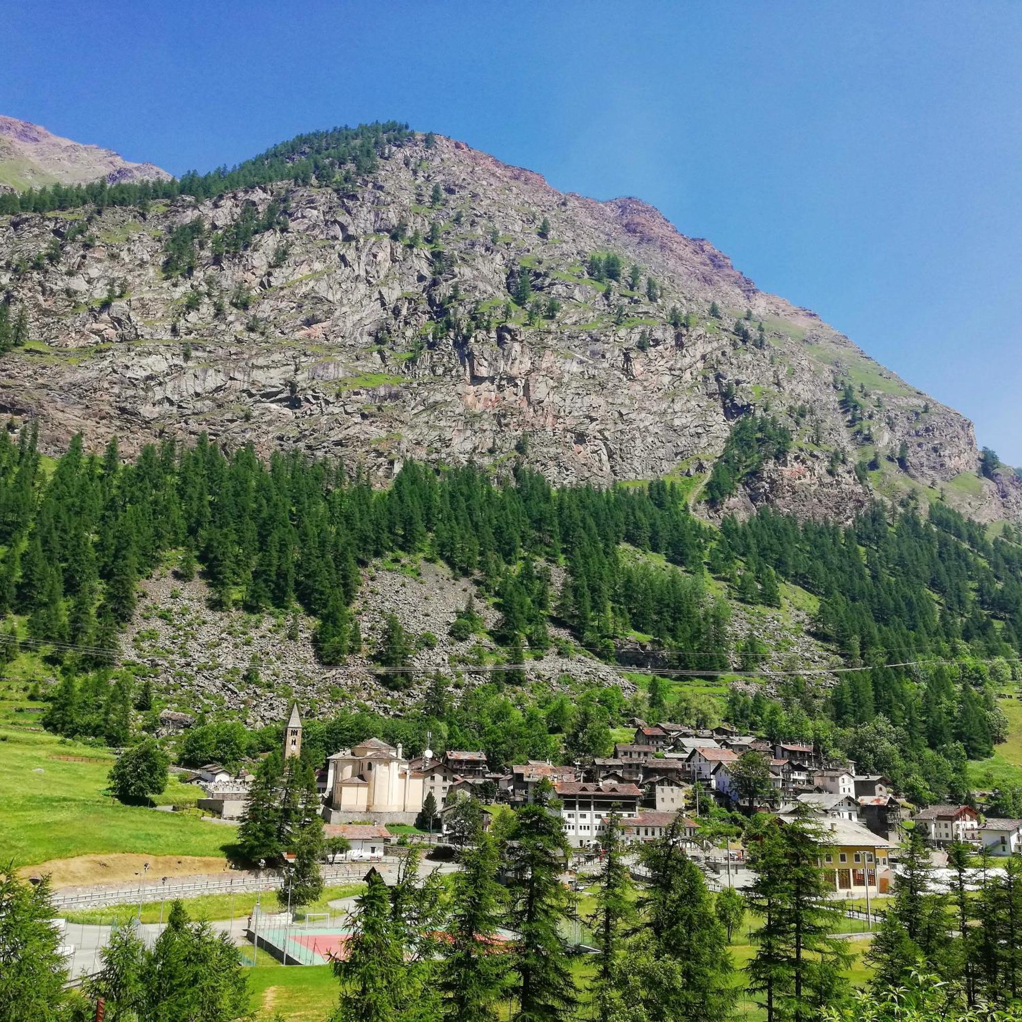 Hotel Vers Le Bois Valsavarenche Esterno foto